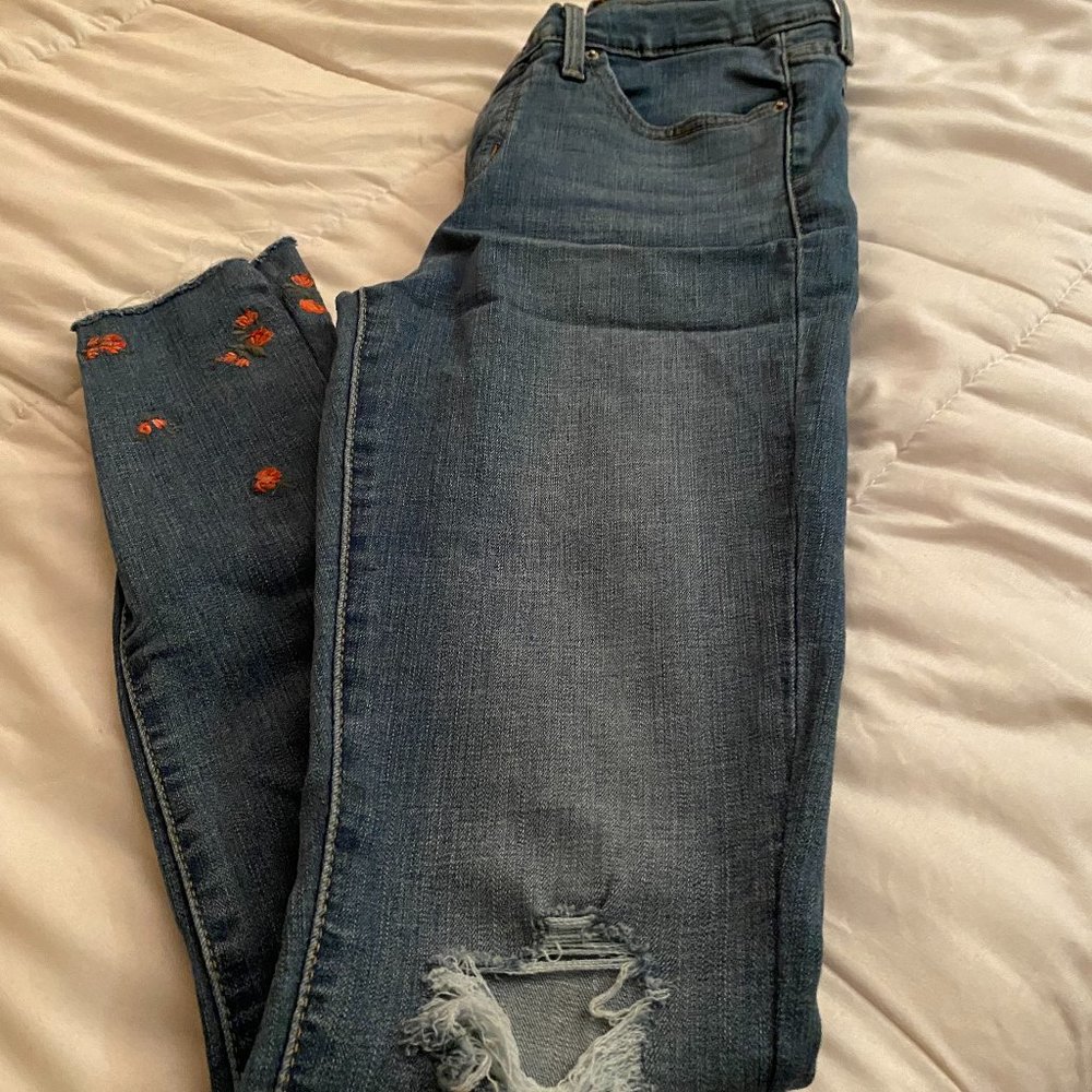 JEANS - Picture 2 of 3